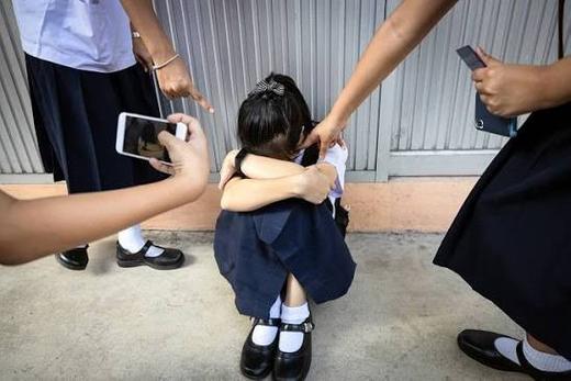 Ancaman Laten Bully di Balik Ceria